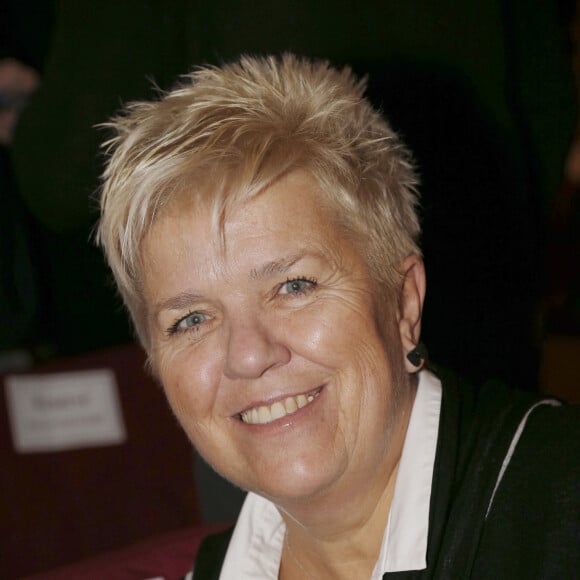 Mimie Mathy lors de la réception organisée en l'honneur de l'entrée de Nikos Aliagas au musée Grévin. Paris, le 7 décembre 2016. © Christophe Aubert via Bestimage