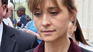 Allison Mack bientôt en prison : recasée avec un autre homme, elle profite de sa liberté