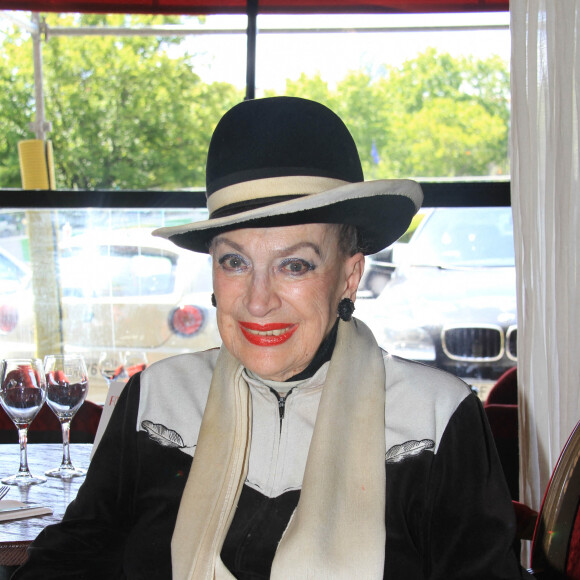 Exclusif - Geneviève de Fontenay - Déjeuner à la brasserie Les Fontaines à Paris. Le 9 juillet 2020 © Baldini / Bestimage