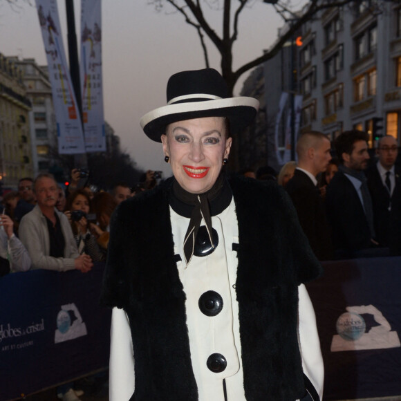 Geneviève de Fontenay - Arrivées Extérieur - 9e cérémonie des Globes de Cristal au Lido à Paris, le 10 mars 2014.