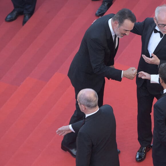 Natacha Lindinger, Pierre Niney, Jean Dujardin, Thierry Frémaux, Roselyne Bachelot - Montée des marches du film "OSS 117 : Alerte rouge en Afrique Noire" lors du 74e Festival de Cannes. Le 17 juillet 2021.