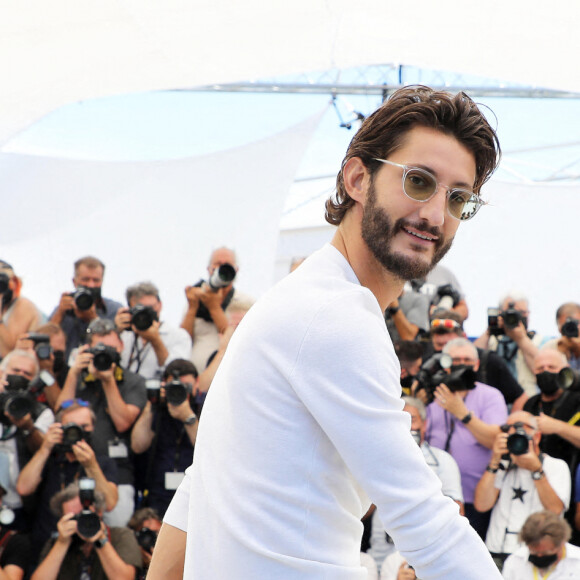 Pierre Niney - 74e Festival de Cannes. Le 17 juillet 2021. © Borde / Jacovides / Moreau / Bestimage