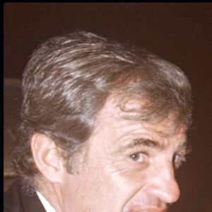 Jean-Paul Belmondo et Carlos Sotto Mayor en soirée à Paris en 1982.