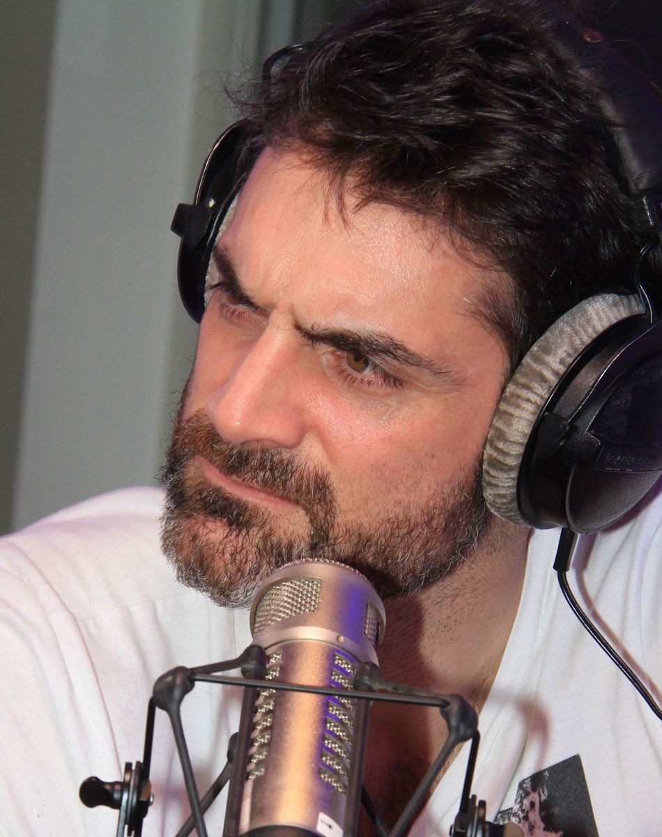 Gil Alma lors de l'émission "Le Show de Luxe" sur la Radio Voltage à Paris, France, le 28 janvier 2019. © Philippe Baldini/Bestimage