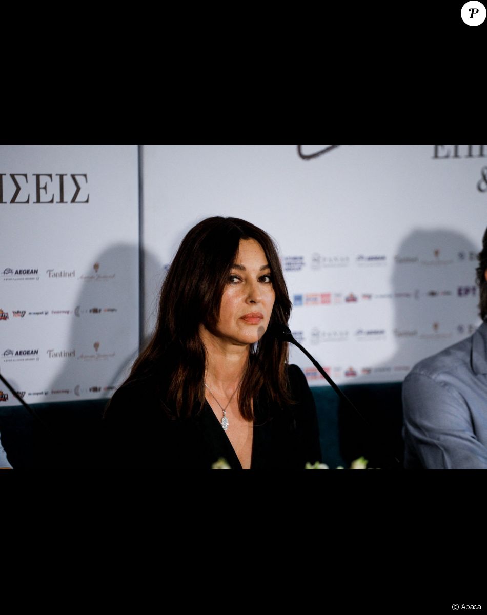 Monica Bellucci arrive à la conférence de presse de la pièce de théâtre "Maria Callas" à Athènes, qu'elle jouera sur la scène du théâtre Herodion. Le 19 septembre 2021.