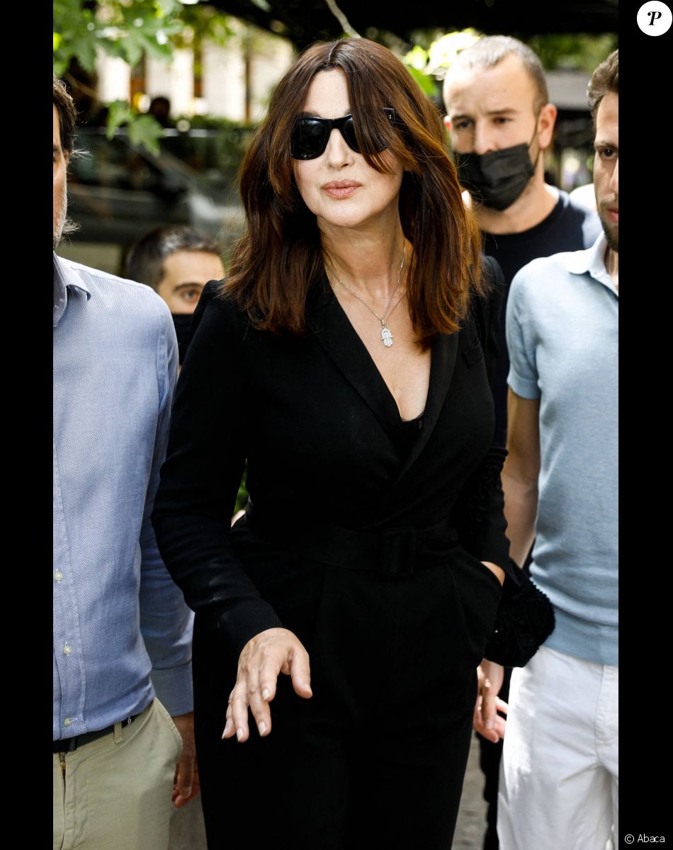 Monica Bellucci arrive à la conférence de presse de la pièce de théâtre "Maria Callas" à Athènes, qu'elle jouera sur la scène du théâtre Herodion. Le 19 septembre 2021.