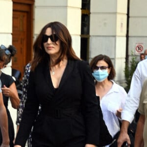 Monica Bellucci arrive à la conférence de presse de la pièce de théâtre "Maria Callas" à Athènes, qu'elle jouera sur la scène du théâtre Herodion. Le 19 septembre 2021.