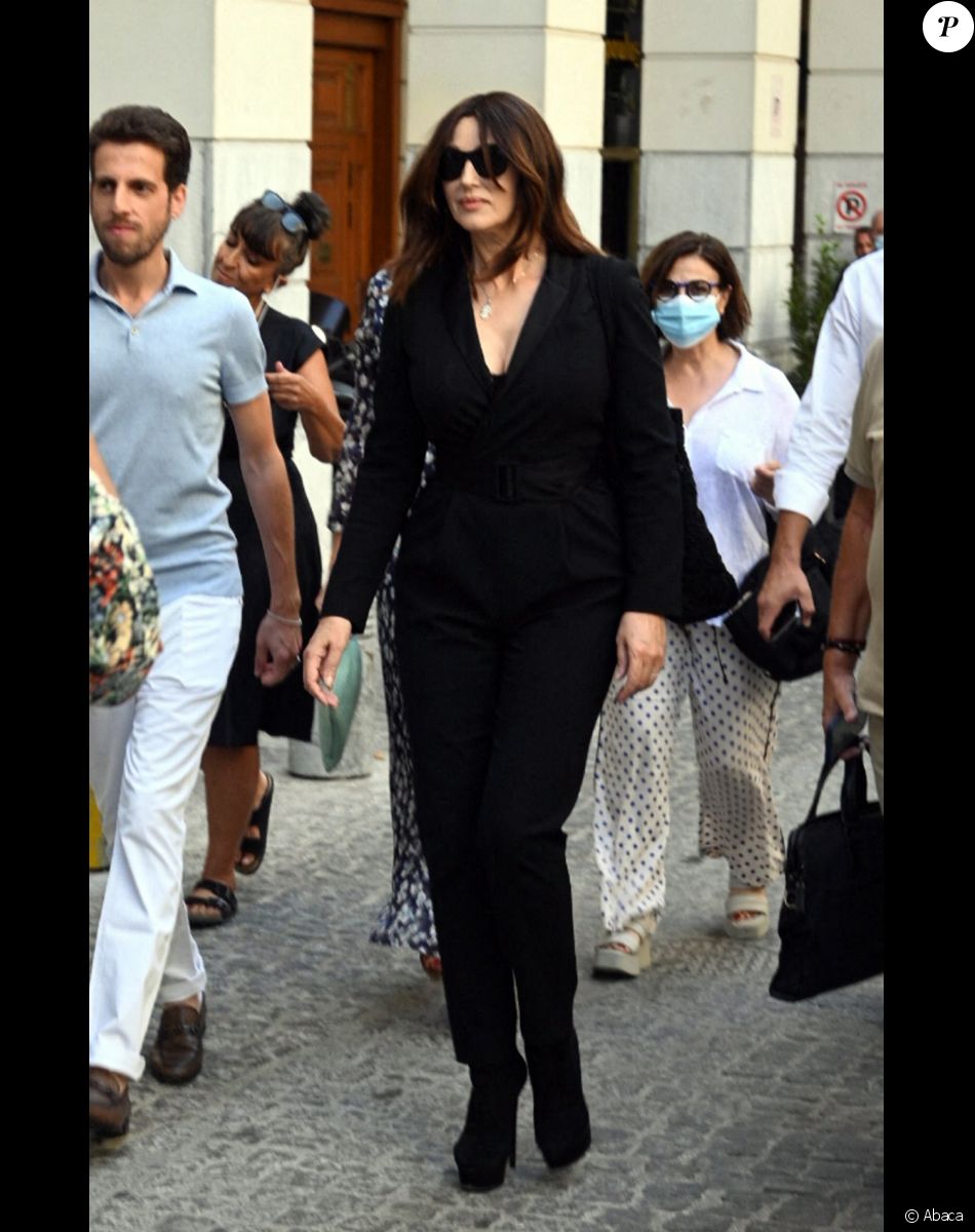 Monica Bellucci arrive à la conférence de presse de la pièce de théâtre "Maria Callas" à Athènes, qu'elle jouera sur la scène du théâtre Herodion. Le 19 septembre 2021.