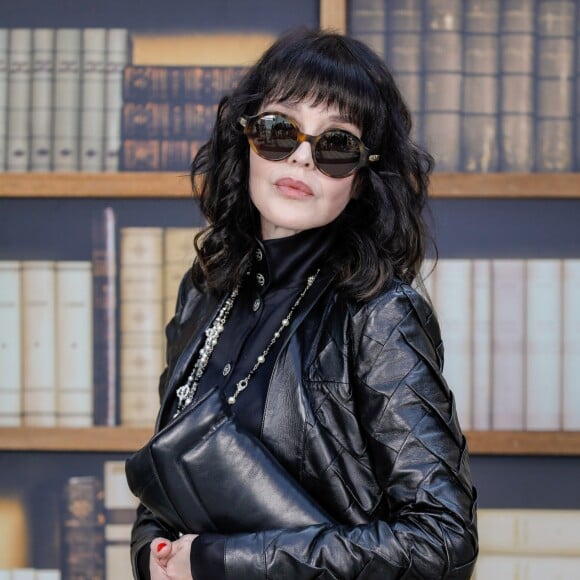 Isabelle Adjani - Photocall du 2e défilé de mode Haute-Couture automne-hiver 2019/2020 "Chanel" à Paris. Le 2 juillet 2019. © Olivier Borde / Bestimage