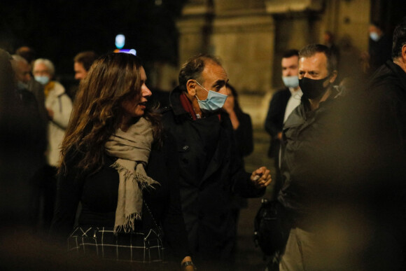 Eric Zemmour et sa conseillère en communication Sarah Knafo - Eric Zemmour à l'hommage à Denis Tillinac en l'église Saint-François-Xavier à Paris, le 2 octobre 2020.