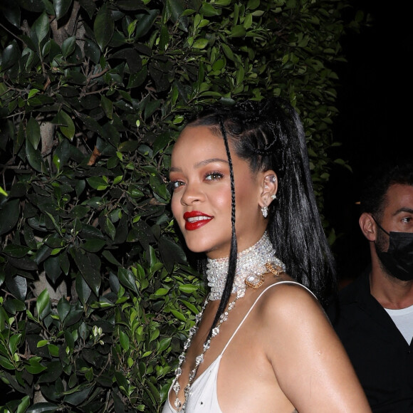 Rihanna se rend au restaurant Giorgio Baldi accompagnée de sa nièce Majesty à Santa Monica le 21 aout 2021.