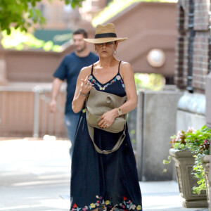 Catherine Zeta-Jones à la sortie d'une onglerie à New York le 12 août 2019.