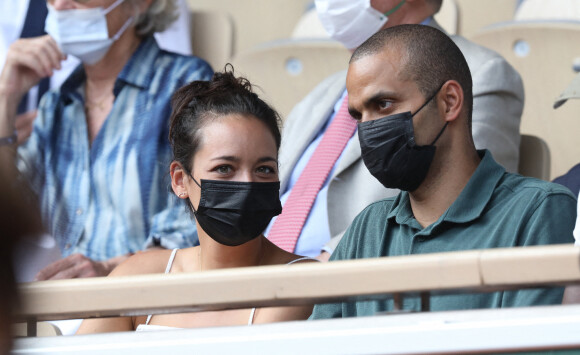 Alizé Lim et son compagnon Tony Parker dans les tribunes des Internationaux de France de Roland Garros à Paris le 11 juin 2021. © Dominique Jacovides / Bestimage 