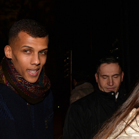 Le chanteur Stromae - Arrivées au défilé de mode hommes Valentino collection prêt-à-porter Automne Hiver 2015/2016 à l'hôtel Salomon de Rothschild à Paris, le 21 janvier 2015.