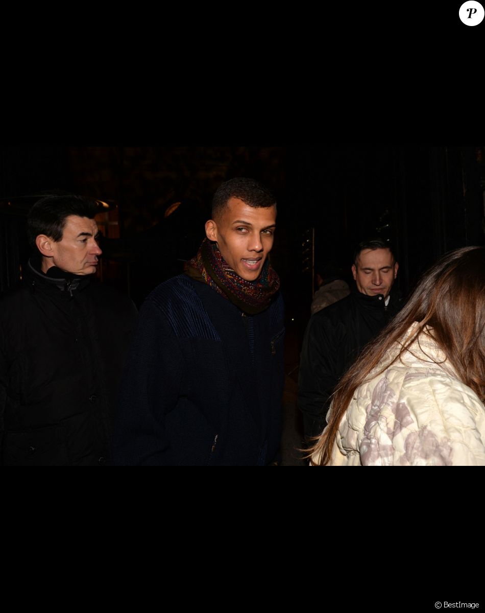 Le chanteur Stromae - Arrivées au défilé de mode hommes Valentino collection prêt-à-porter Automne Hiver 2015/2016 à l'hôtel Salomon de Rothschild à Paris, le 21 janvier 2015.