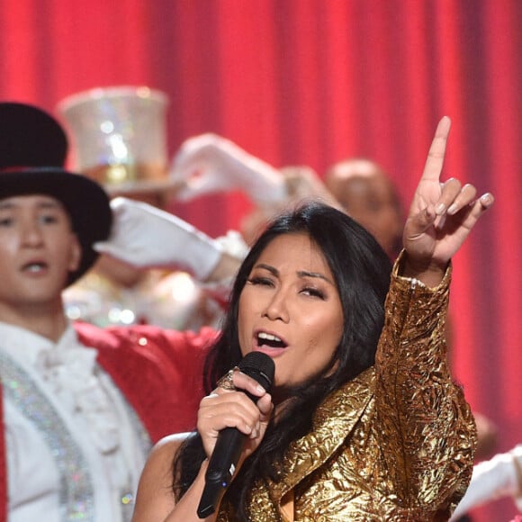 Exclusif - Anggun et les danseuses du Moulin Rouge - Enregistrement de l'émission "300 Choeurs chantent les plus belles comédies musicales" à Paris, qui est diffusée le 30 septembre sur France 3 © Giancarlo Gorassini / Bestimage 