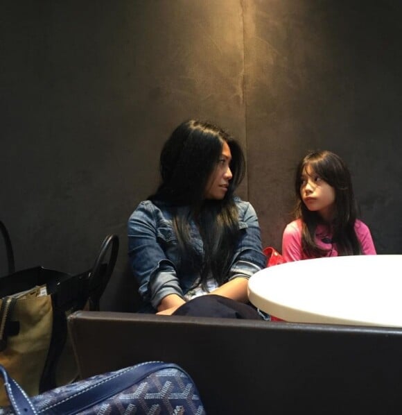 La chanteuse Anggun a partagé cette photo d'elle et sa fille sur son compte Instagram.