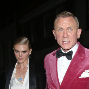 Daniel Craig et sa fille Ella à l'issue de l'afterparty de l'avant-première du film "James Bond - Mourir peut attendre (No Time to Die)" au club Mark et Annabel's à Londres, le 28 septembre 2021.