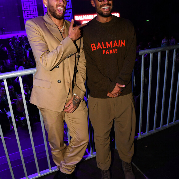 Neymar Jr et Rafinha - People au défilé de mode Femmes prêt-à-porter printemps-été 2022 "Balmain" à la Seine Musicale à Paris. Le 29 septembre 2021 © Veeren Ramsamy-Christophe Clovis / Bestimage