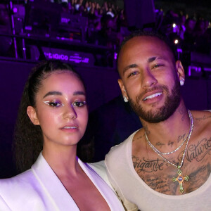 Léna Situations (Léna Mahfouf) et Neymar Jr - People au défilé de mode Femmes prêt-à-porter printemps-été 2022 "Balmain" à la Seine Musicale à Paris. Le 29 septembre 2021 © Veeren Ramsamy-Christophe Clovis / Bestimage