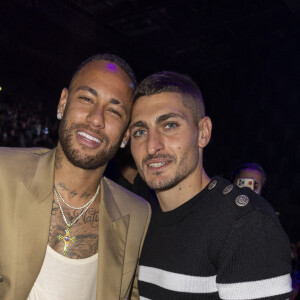 Neymar Jr et Marco Verratti - People au défilé de mode Femmes prêt-à-porter printemps-été 2022 "Balmain" à la Seine Musicale à Paris. Le 29 septembre 2021 © Olivier Borde / Bestimage