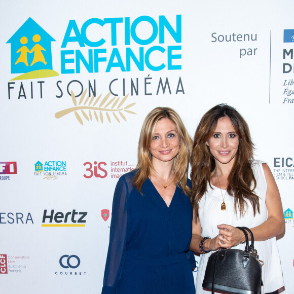Fabienne Carat (enceinte) et sa soeur Carole - Soirée de gala "Action Enfance fait son cinéma" au Grand Rex à Paris, le 20 septembre 2021. © Pierre Perusseau/Bestimage