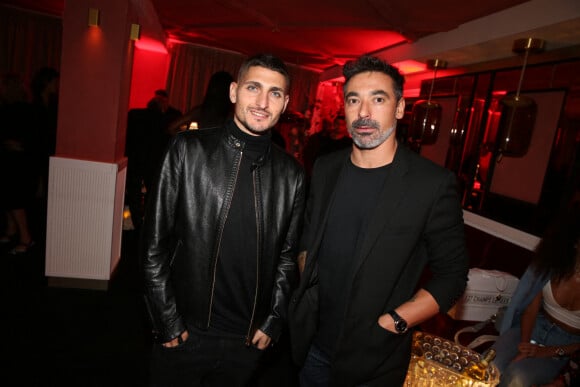 Marco Verratti et Ezequiel Lavezzi lors de la soirée d'anniversaire du top model Cindy Bruna (organisée par Five Eyes Productions) au Giuse Trattoria, dans le 8e arrondissement. Paris, le 1er octobre 2021.