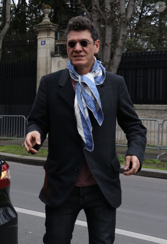 Marc Lavoine - Arrivées des people à l'enregistrement de l'émission "Vivement dimanche" au Pavillon Gabriel à Paris le 26 février 2020.