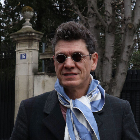Marc Lavoine - Arrivées des people à l'enregistrement de l'émission "Vivement dimanche" au Pavillon Gabriel à Paris le 26 février 2020.