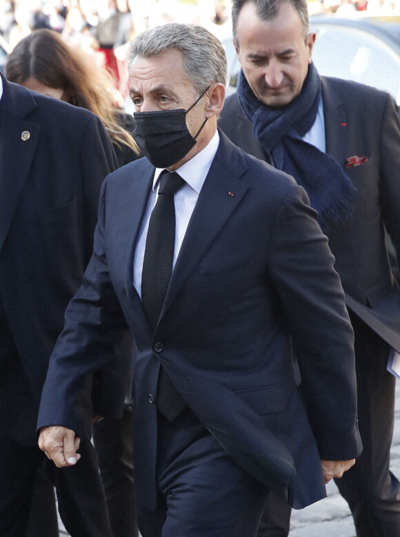 Nicolas Sarkozy - Arrivées à la messe funéraire en hommage à Bernard Tapie en l'église Saint-Germain-des-Prés à Paris. Le 6 octobre 2021 © Jacovides-Moreau / Bestimage  