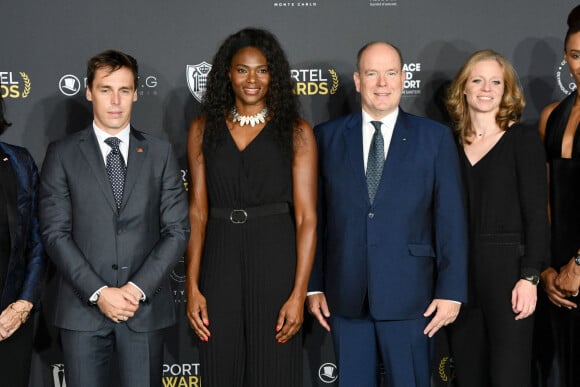 Louis Ducruet, Muriel Hurtis, le prince Albert II de Monaco et Astrid Guyart durant la soirée de la 32ème édition des Sportel Awards au Grimaldi Forum à Monaco, le 5 octobre 2021. © Bruno Bebert/Bestimage