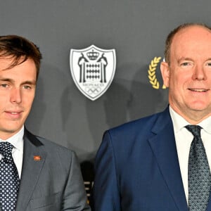 Louis Ducruet et le prince Albert II de Monaco durant la soirée de la 32ème édition des Sportel Awards au Grimaldi Forum à Monaco, le 5 octobre 2021. © Bruno Bebert/Bestimage