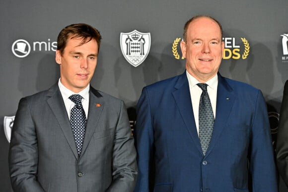 Louis Ducruet et le prince Albert II de Monaco durant la soirée de la 32ème édition des Sportel Awards au Grimaldi Forum à Monaco, le 5 octobre 2021. © Bruno Bebert/Bestimage