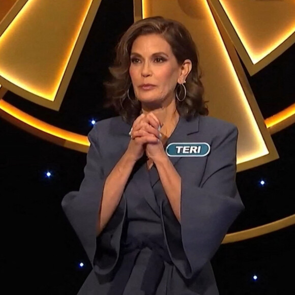 Capture d'écran de Teri Hatcher lors du jeu télévisé "La roue de la fortune", à but caritatif. Los Angeles.