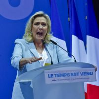 Marine Le Pen "célibataire" fait une demande spéciale à un fromager...