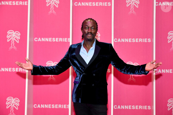 Marco Prince durant la seconde soirée du 4eme Canneseries au Palais des Festivals à Cannes, le 9 octobre 2021. Le festival se déroule jusqu'au 13 octobre. © Bruno Bebert / Bestimage  