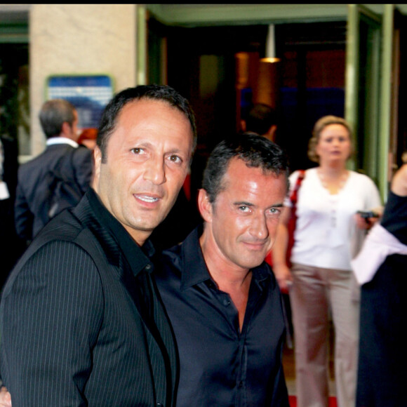 Arhur et Christophe Dechavanne lors d'une conférence de rentrée de TF1.