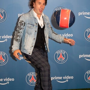 Michaël Youn - Photocall de l'avant-première de la deuxième saison de sa série documentaire Amazon Exclusive : "PSG Ô Ville Lumière, 50 ans de légende" au Parc des Princes le 9 septembre 2021 © Cyril Moreau / Bestimage