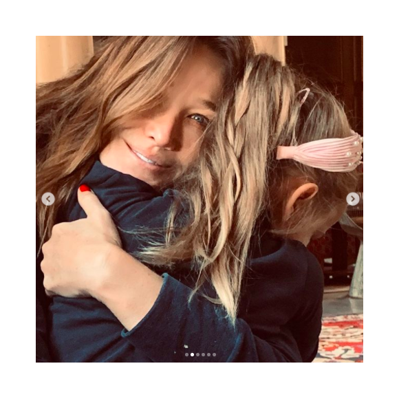 Photo du compte Instagram de Carla Bruni-Sarkozy : elle pose avec sa fille Giulia