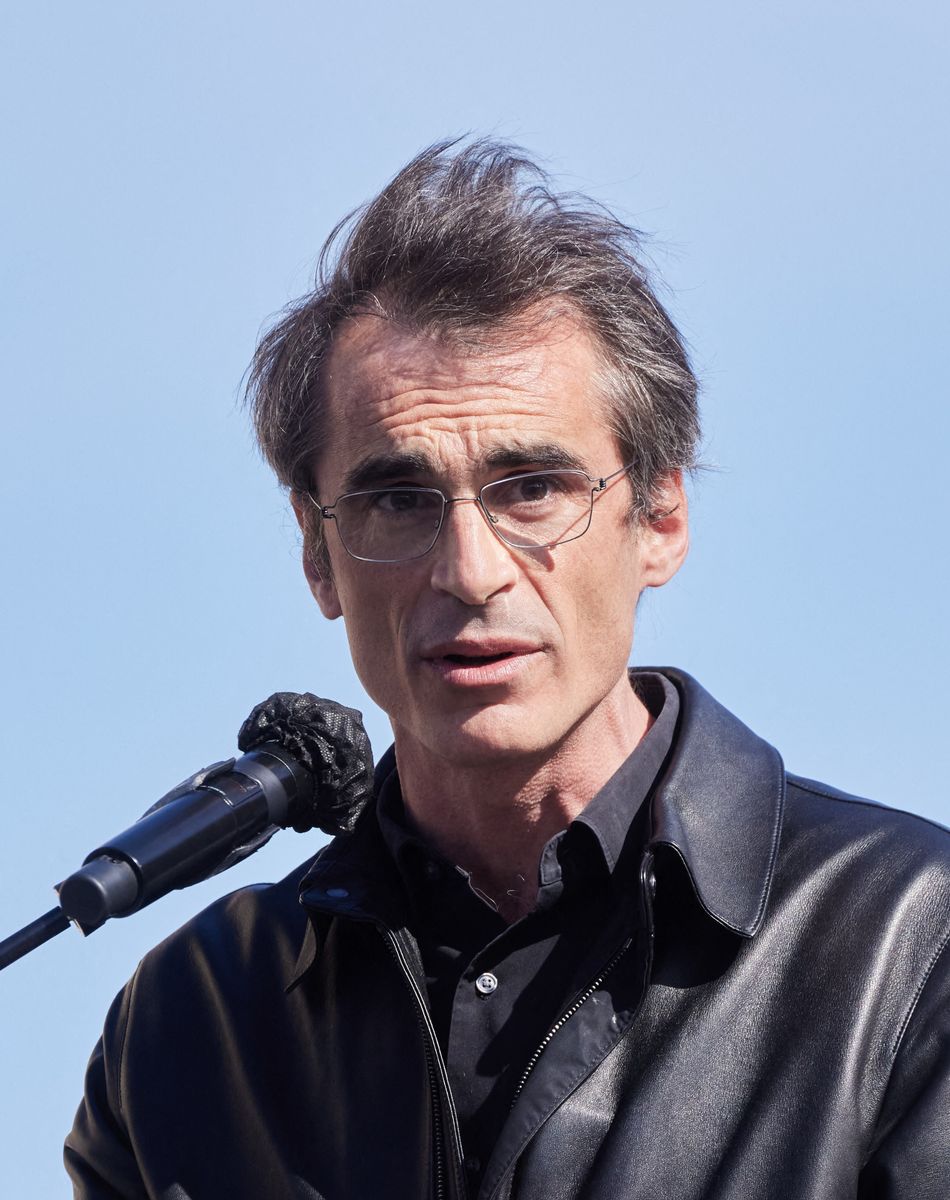 Raphaël Enthoven - Arrivées des people à la manifestation de soutien à la famille de Sarah Halimi sur la place du Trocadéro à Paris le 25 avril 2021.