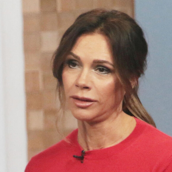 Victoria Beckham participe au talk-show Good Morning America pour faire la promotion de sa nouvelle ligne de maquillage à New York, le 12 octobre 2021.