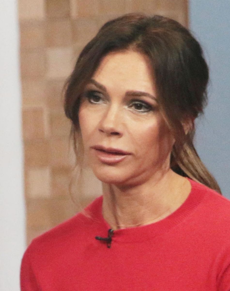 Victoria Beckham participe au talk-show Good Morning America pour faire la promotion de sa nouvelle ligne de maquillage à New York, le 12 octobre 2021.