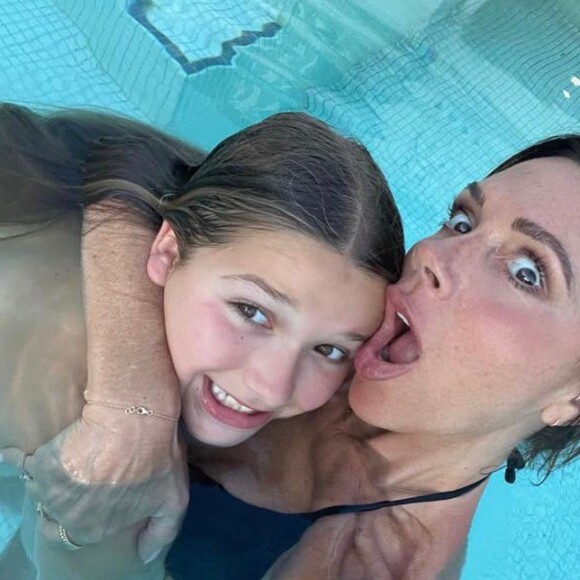 Victoria Beckham et sa fille Harper sur Instagram, août 2021.