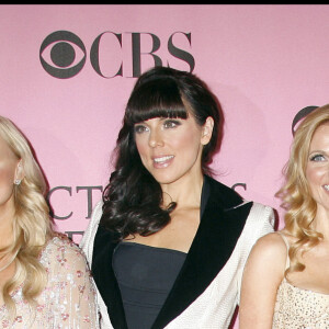 Les Spice Girls, Melanie Brown, Melanie Chisholm, Geri Halliwell, Emma Bunton et Victoria Beckham, à la soirée Victoria's Secret à Los Angeles en 2007. 