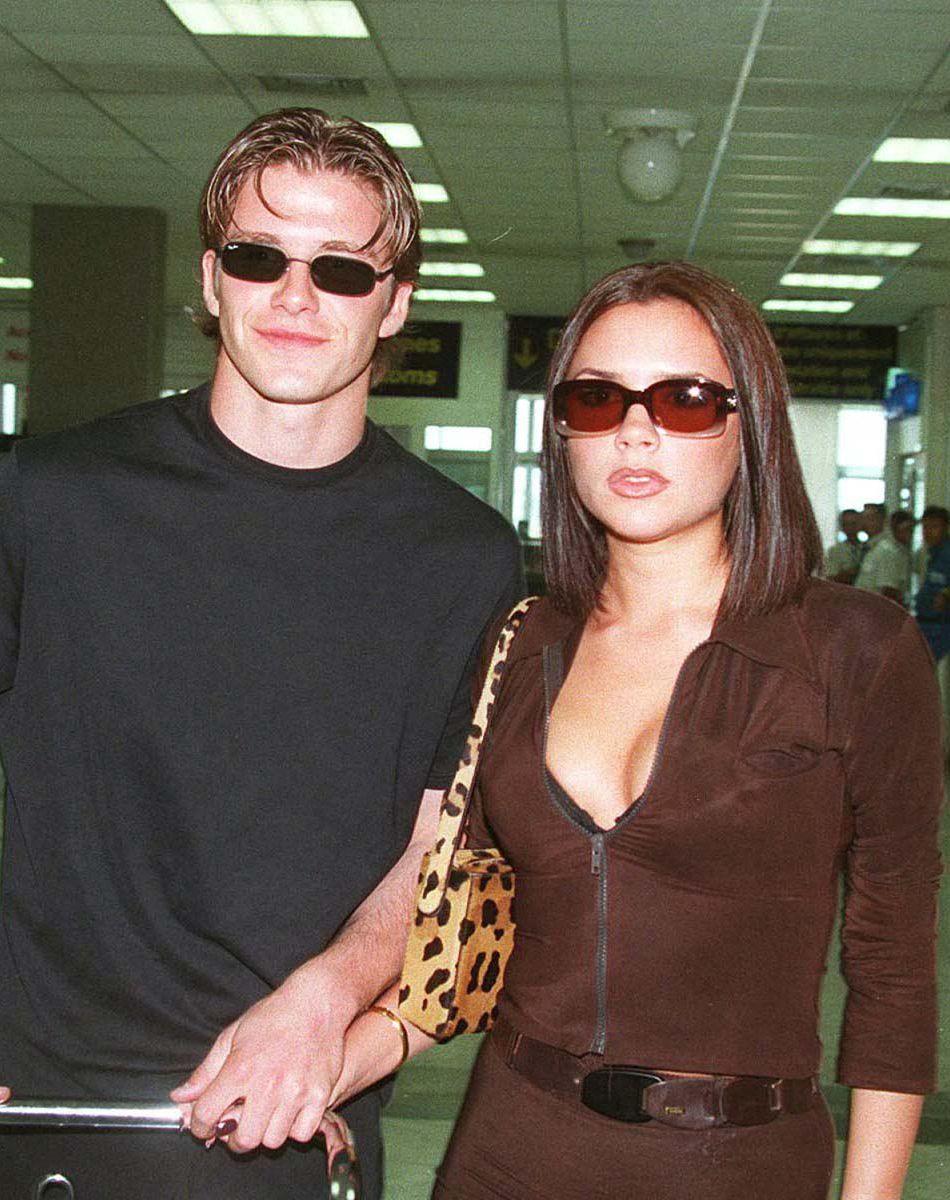 Victoria et David Beckham à l'aéroport de Nice en 1997.