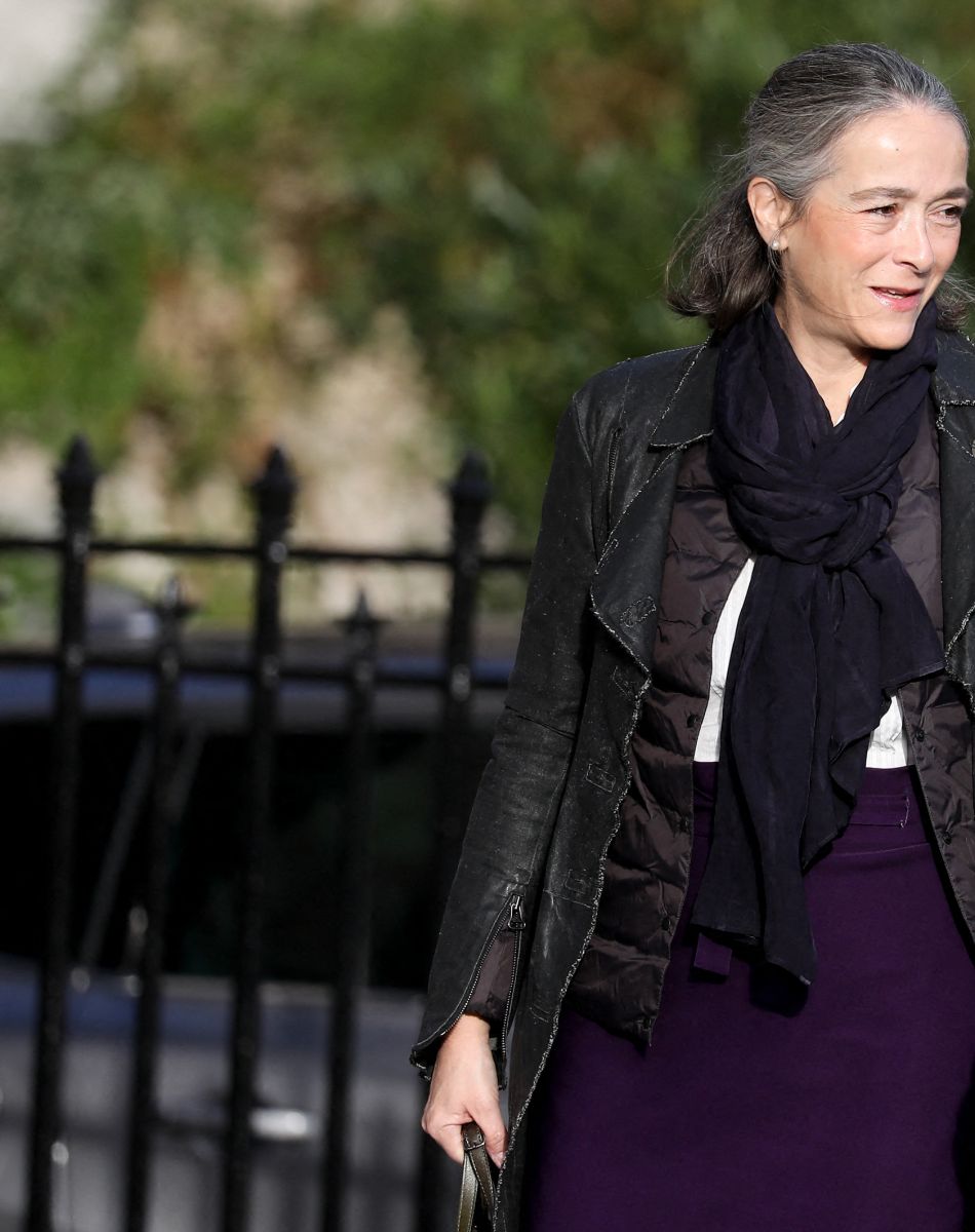 Delphine Ernotte - Arrivées aux obsèques de Etienne Mougeotte en l'église Saint-François-Xavier à Paris. Le 13 octobre 2021 © Jacovides-Clovis / Bestimage