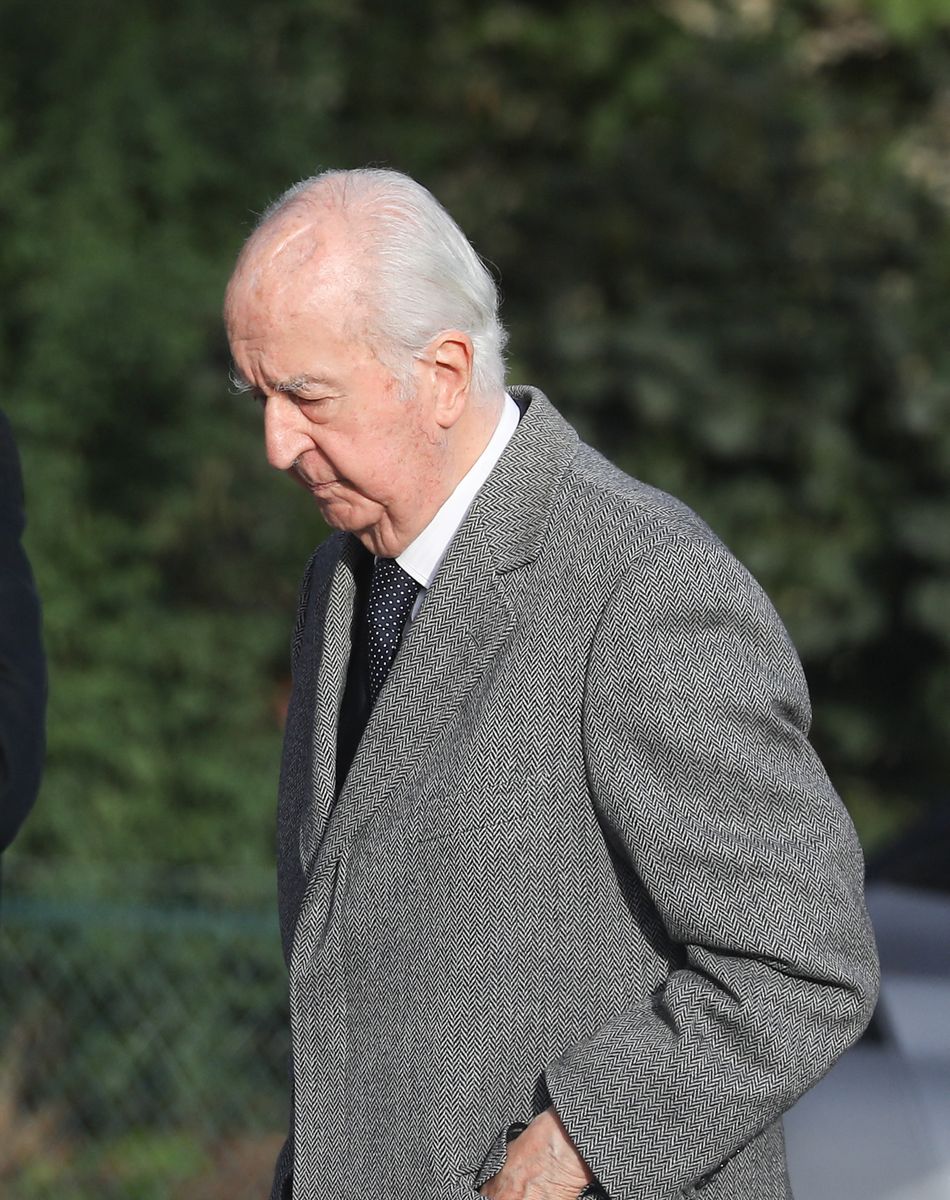 Edouard Balladur - Arrivées aux obsèques de Etienne Mougeotte en l'église Saint-François-Xavier à Paris. Le 13 octobre 2021 © Jacovides-Clovis / Bestimage