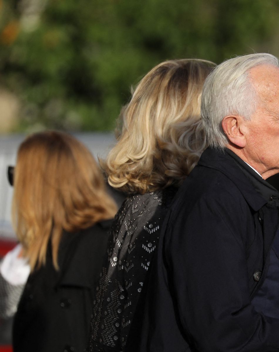 Philippe Labro - Arrivées aux obsèques de Etienne Mougeotte en l'église Saint-François-Xavier à Paris. Le 13 octobre 2021 © Jacovides-Clovis / Bestimage