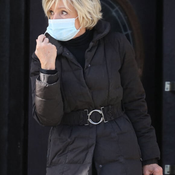 Évelyne Dhéliat - Sorties des obsèques d'Etienne Mougeotte en l'église Saint-François-Xavier à Paris. Le 13 octobre 2021. © Jacovides-Clovis / Bestimage