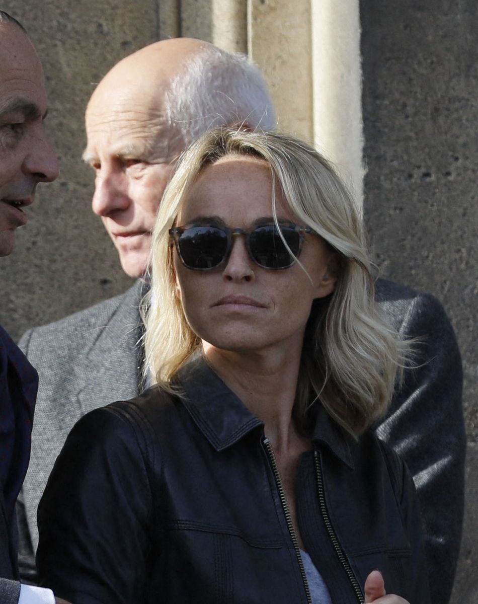 Cécile de Ménibus - Sorties des obsèques d'Etienne Mougeotte en l'église Saint-François-Xavier à Paris. Le 13 octobre 2021. © Jacovides-Clovis / Bestimage
